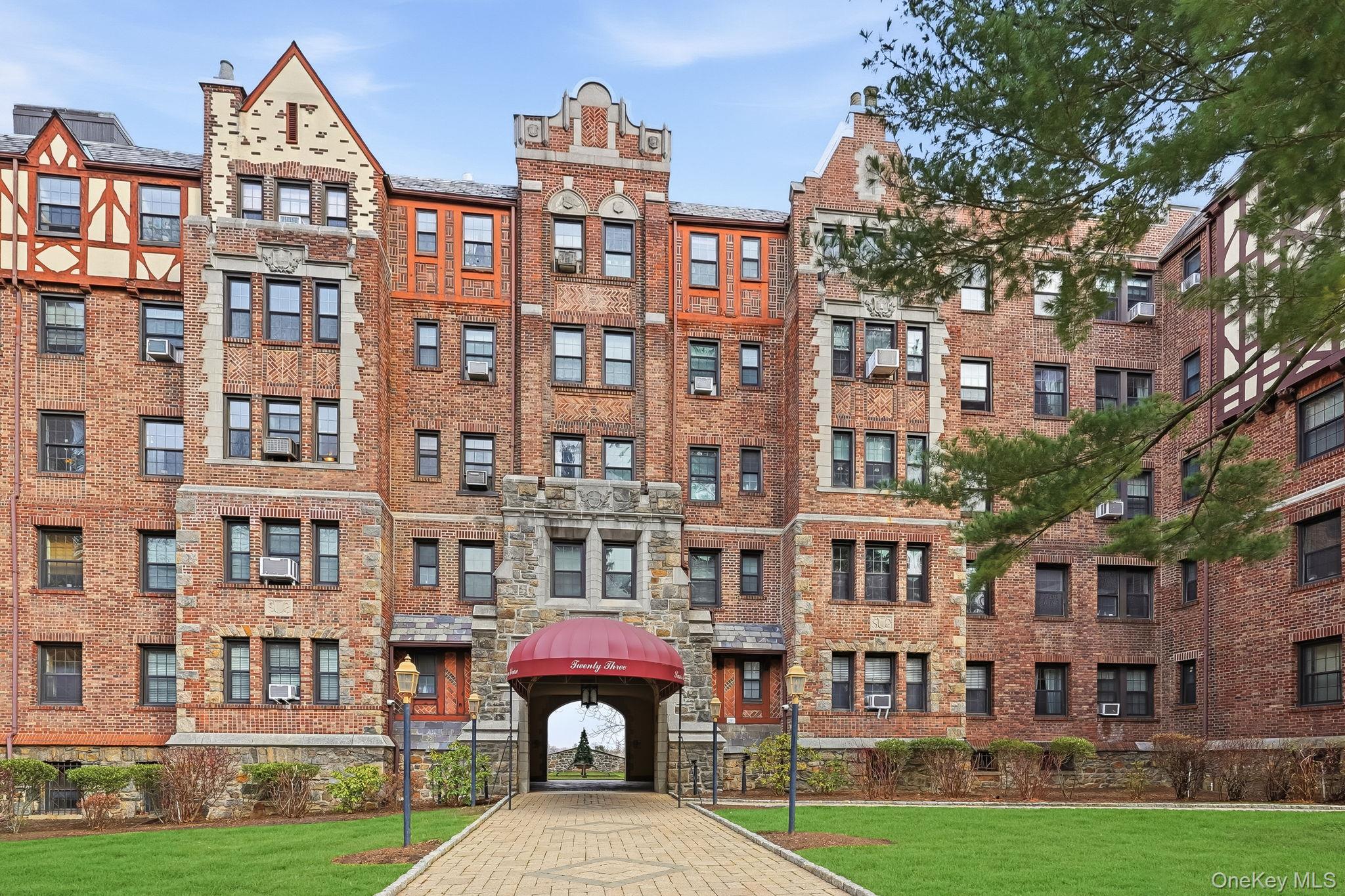 23 Old Mamaroneck Rd #3L