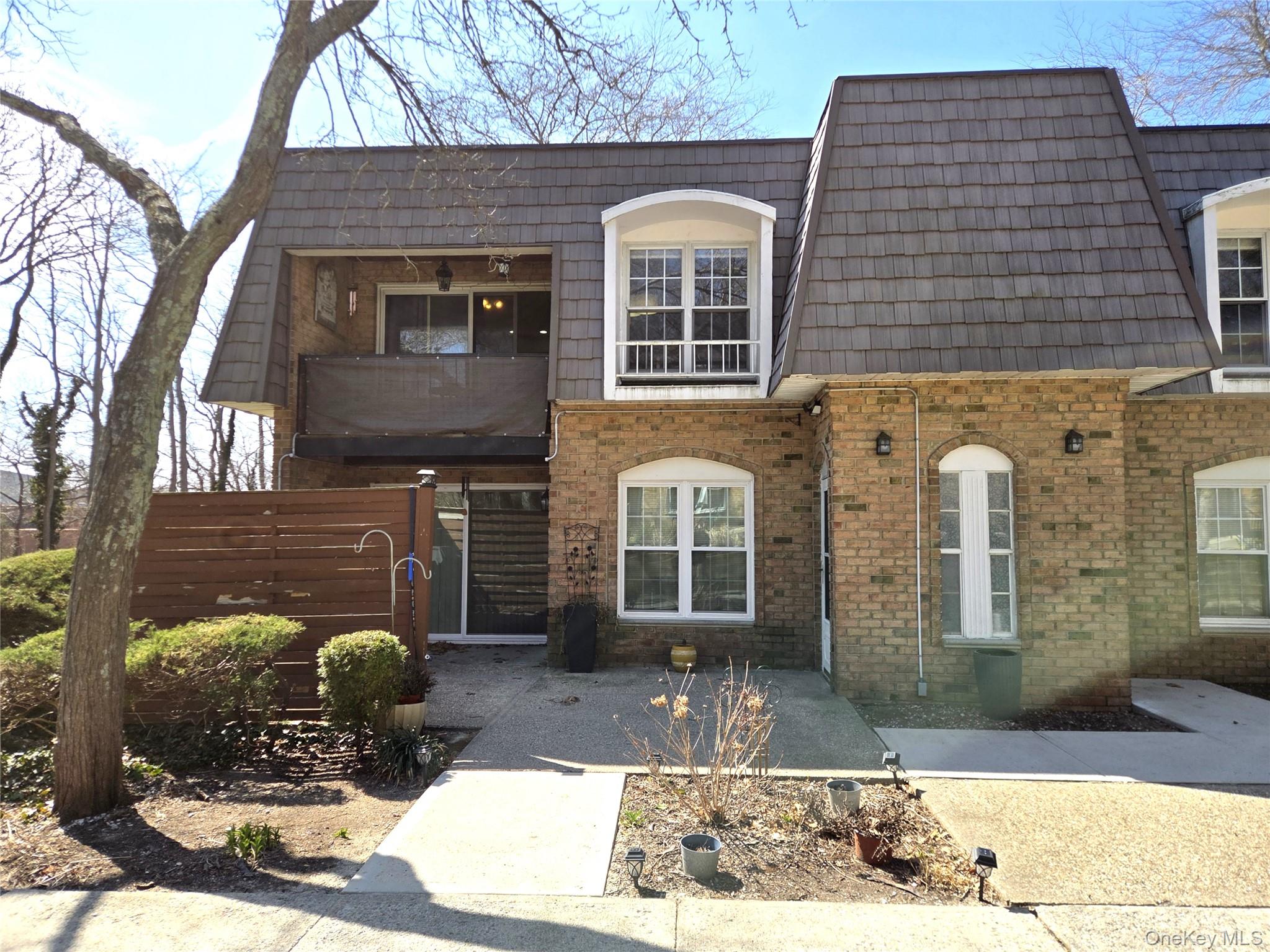 655 Middle Country #6A2