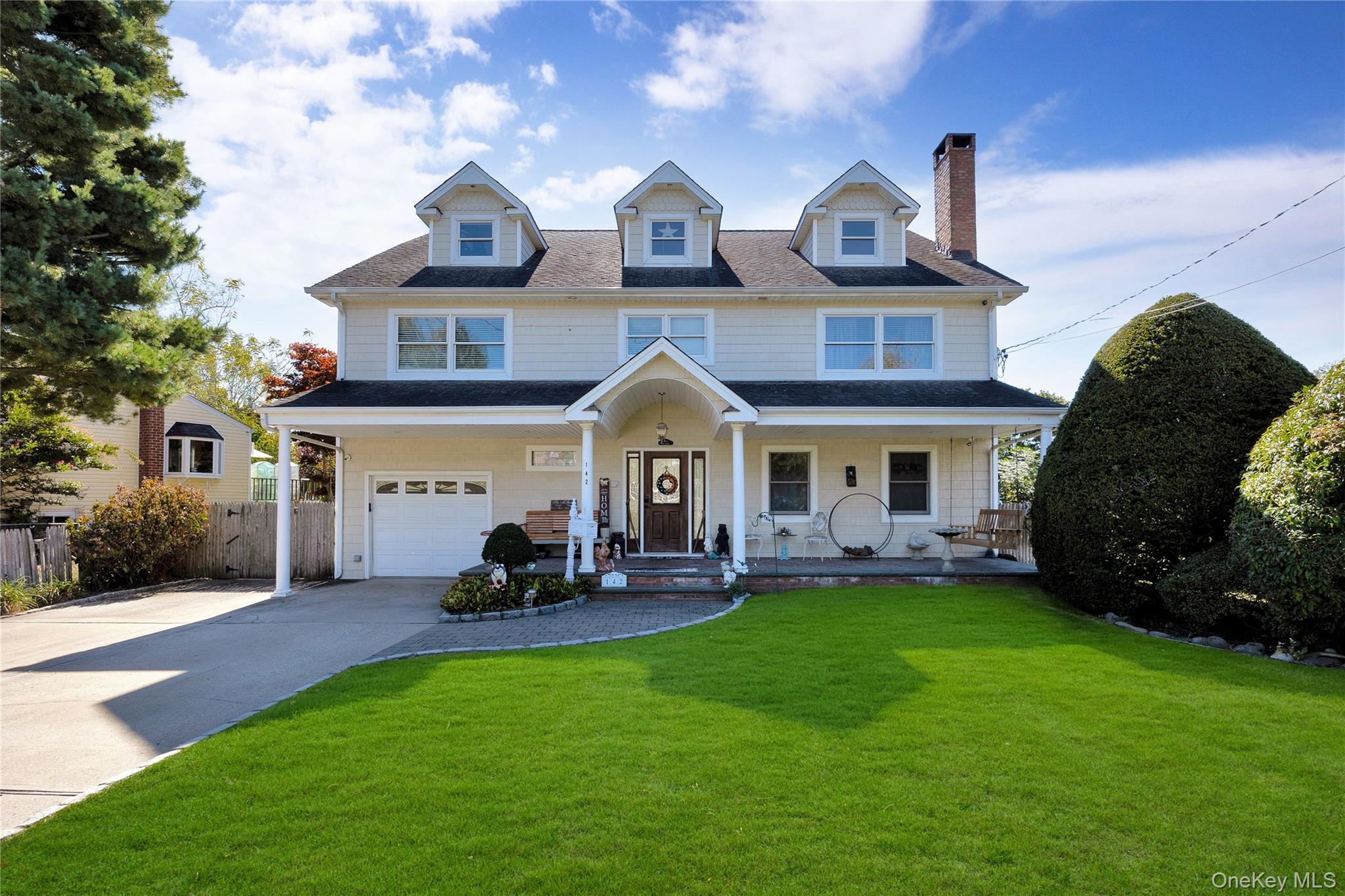 Image 1 of 43 for 142 Cedar Street in Long Island, Babylon, NY, 11701