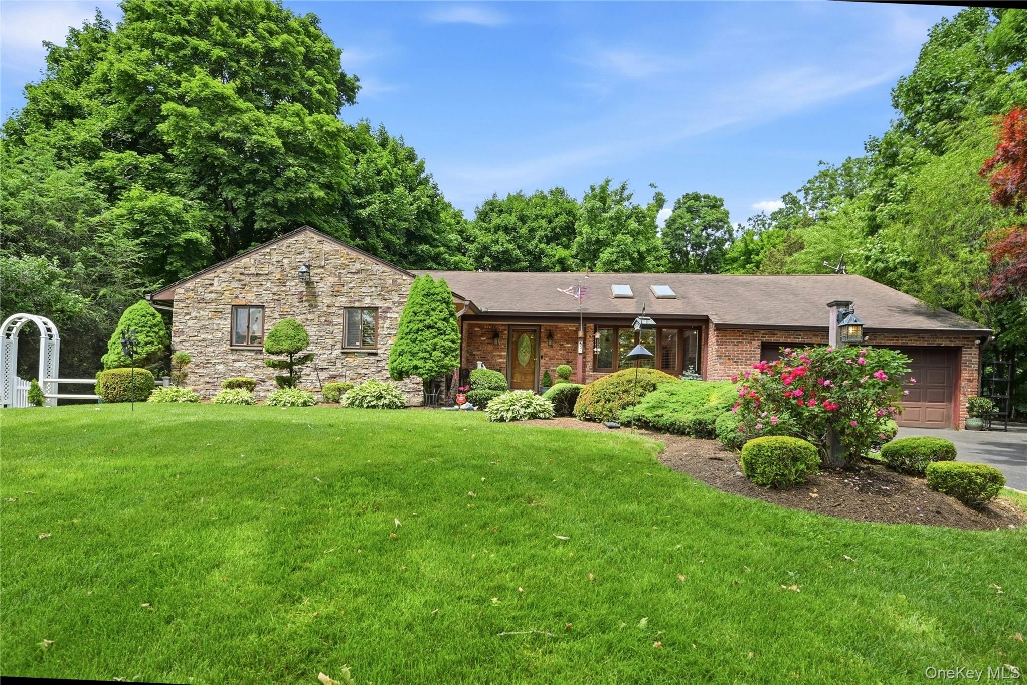 Image 1 of 30 for 3 Partridge Lane in Long Island, Huntington, NY, 11743